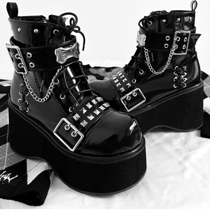 Black_chain_buckle_platform_boots_darkwear_fashion_women_angled_front_view