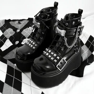 Black_studded_platform_ankle_boots_alternative_darkwear_women_buckle_chain_detail_front_view